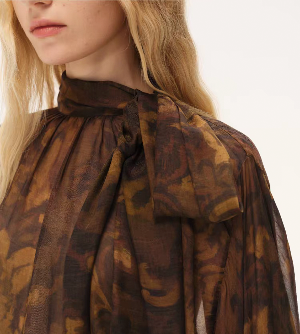 INTO THE EAST - Acanthus Oil Painting Ribbon Top Tea Brown