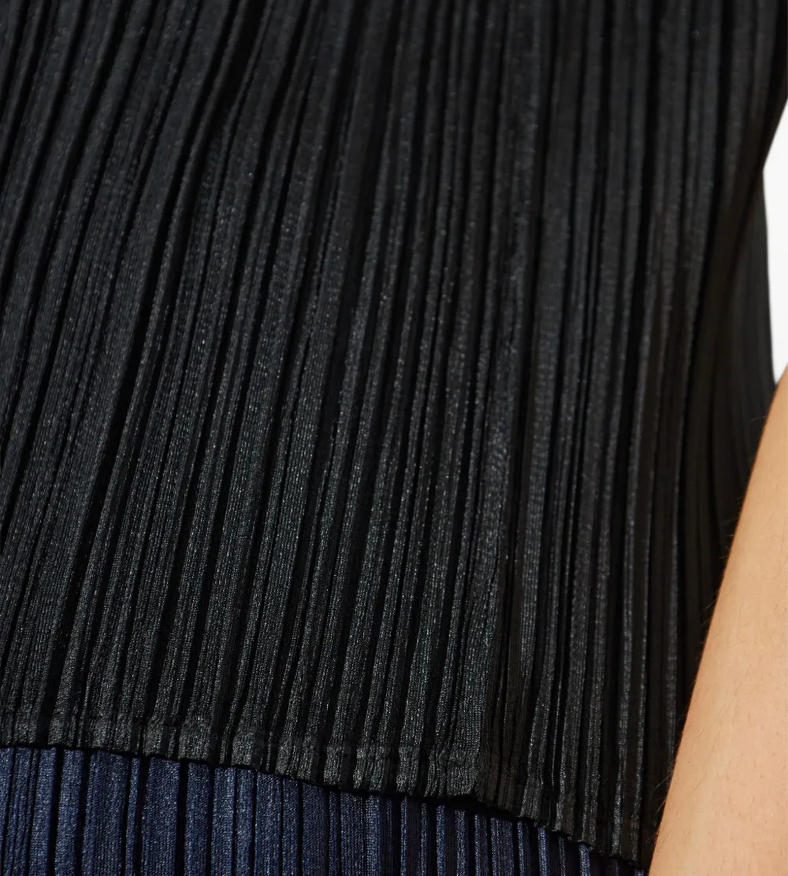 PLEATS PLEASE ISSEY MIYAKE - Basic Pleated Pullover Blk