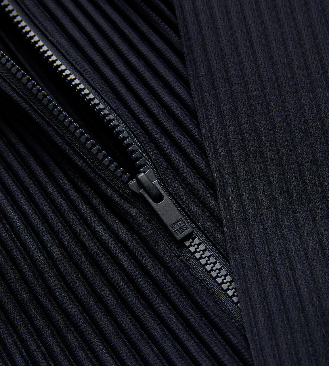 HOMME PLISSE ISSEY MIYAKE - Basic Pleated Zip-up Jacket Navy