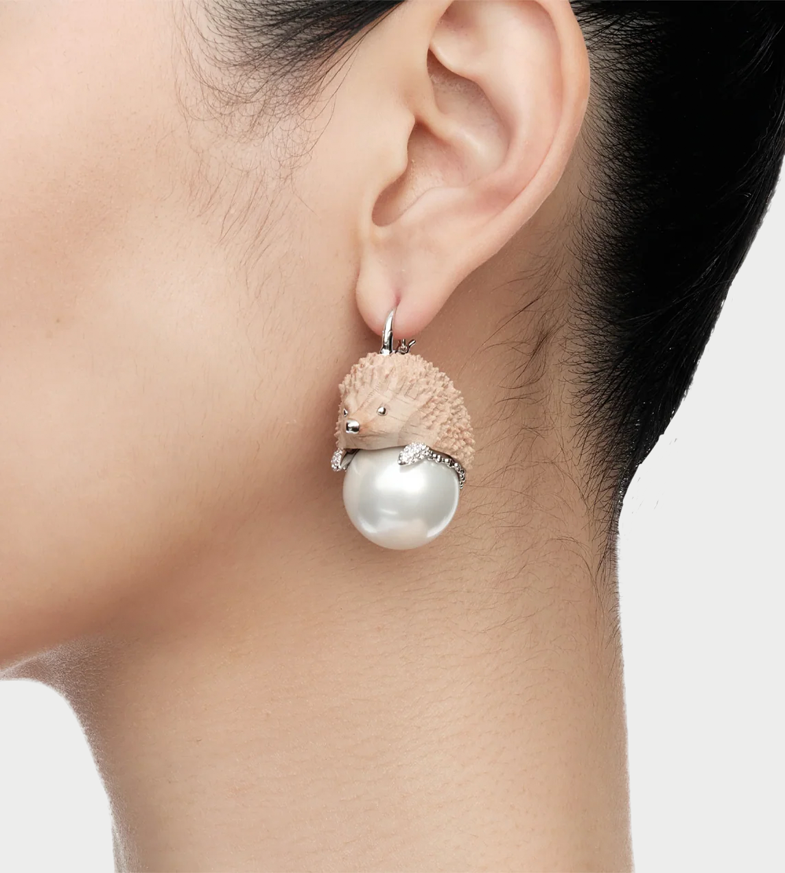 YVMIN - Ceramic Hedgehog Pearl Stud Earrings Brown