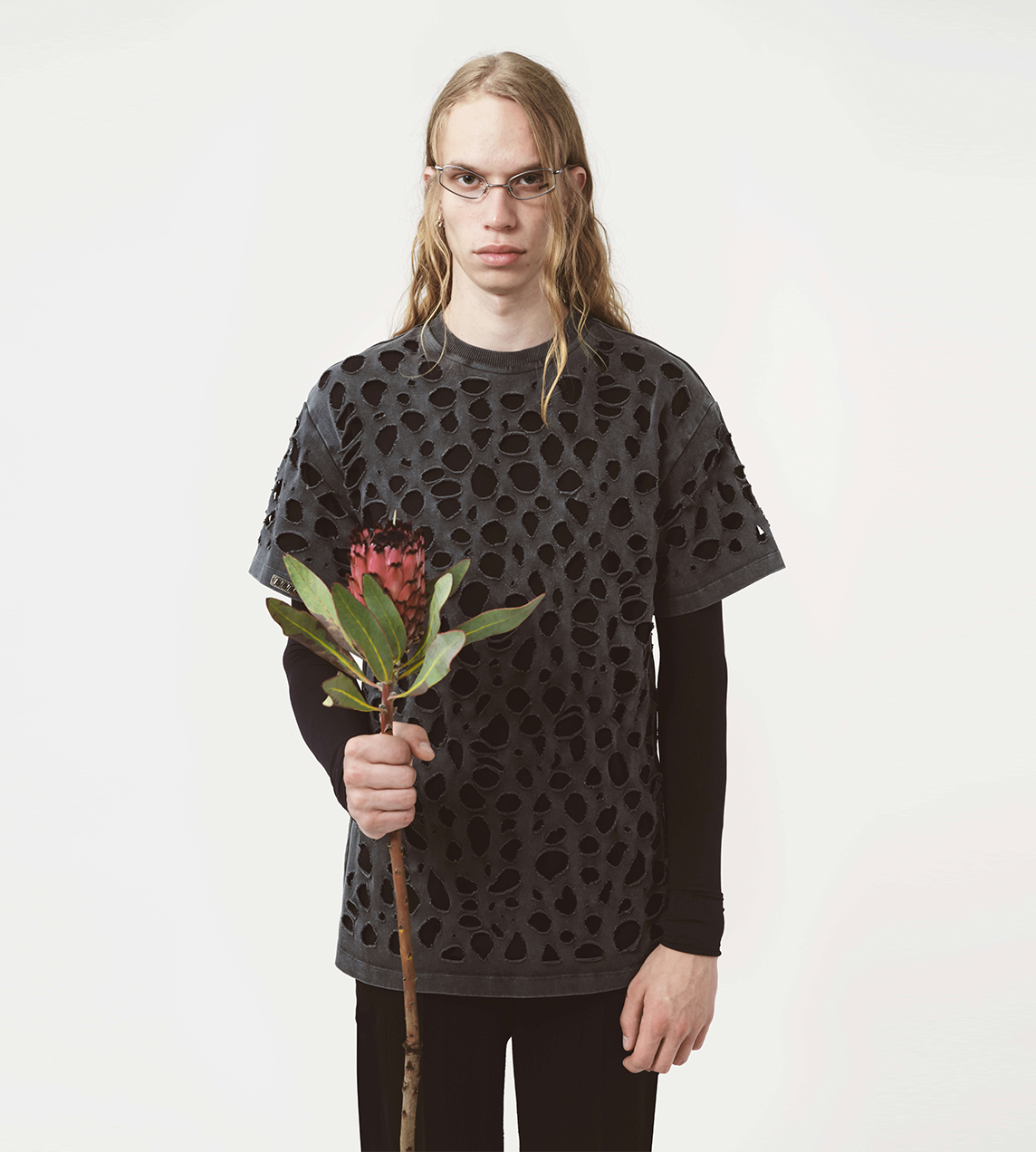 AVAVAV - Theo Tee Distressed Blk