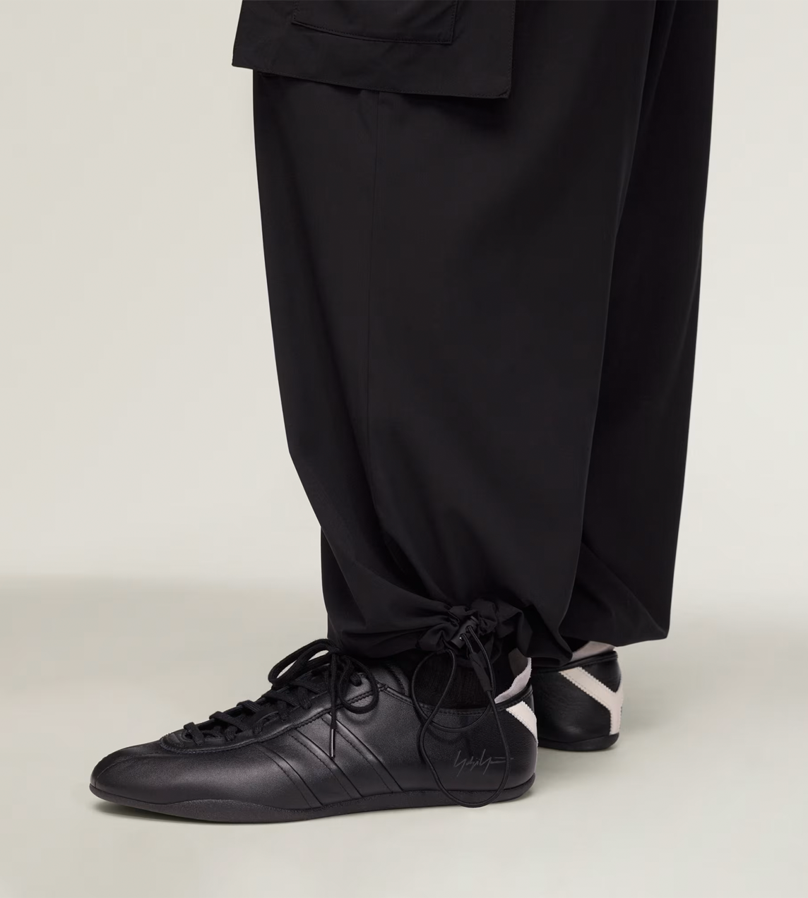 UT Cargo Pants Black