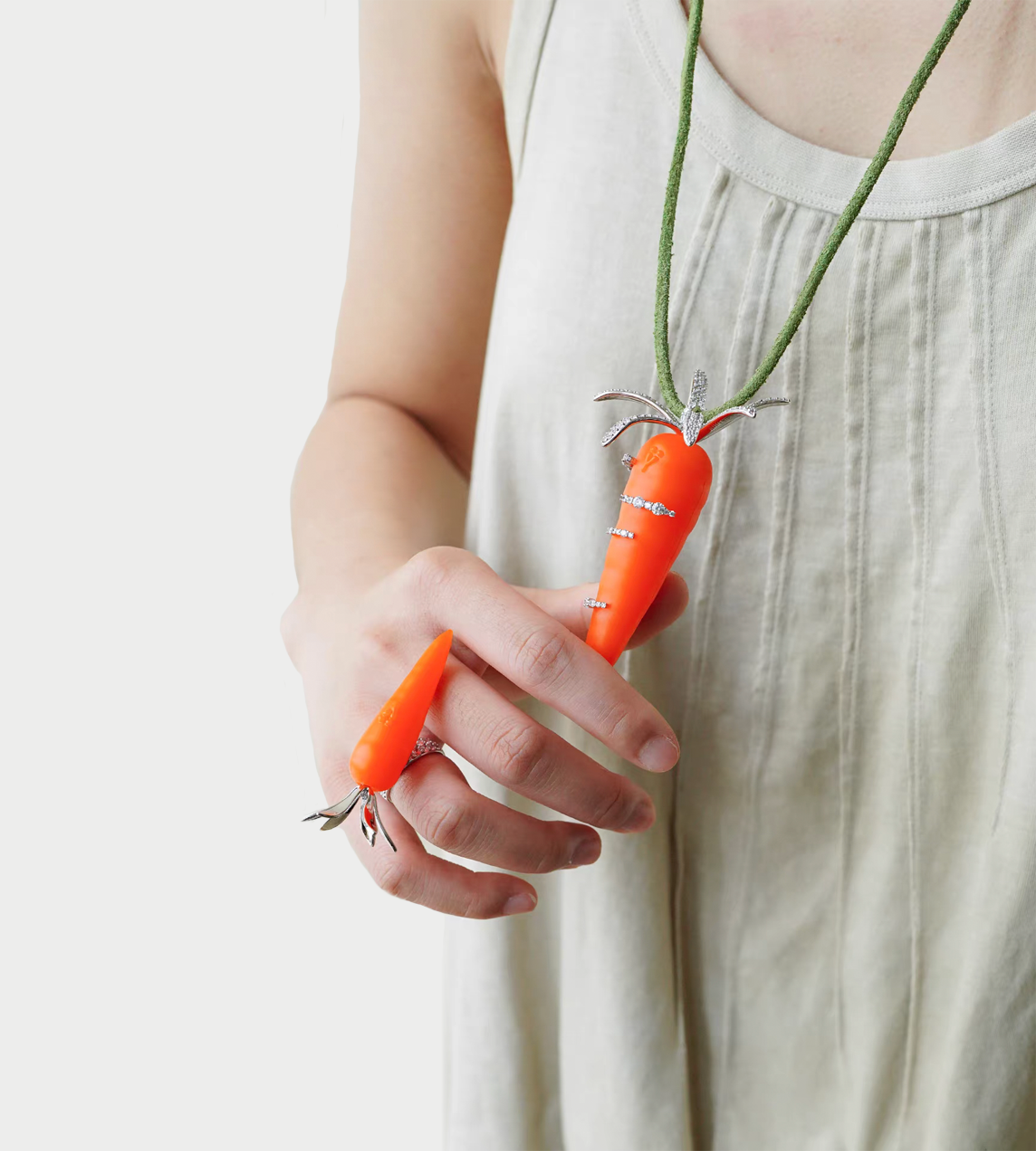 Carrot Zircon Necklace