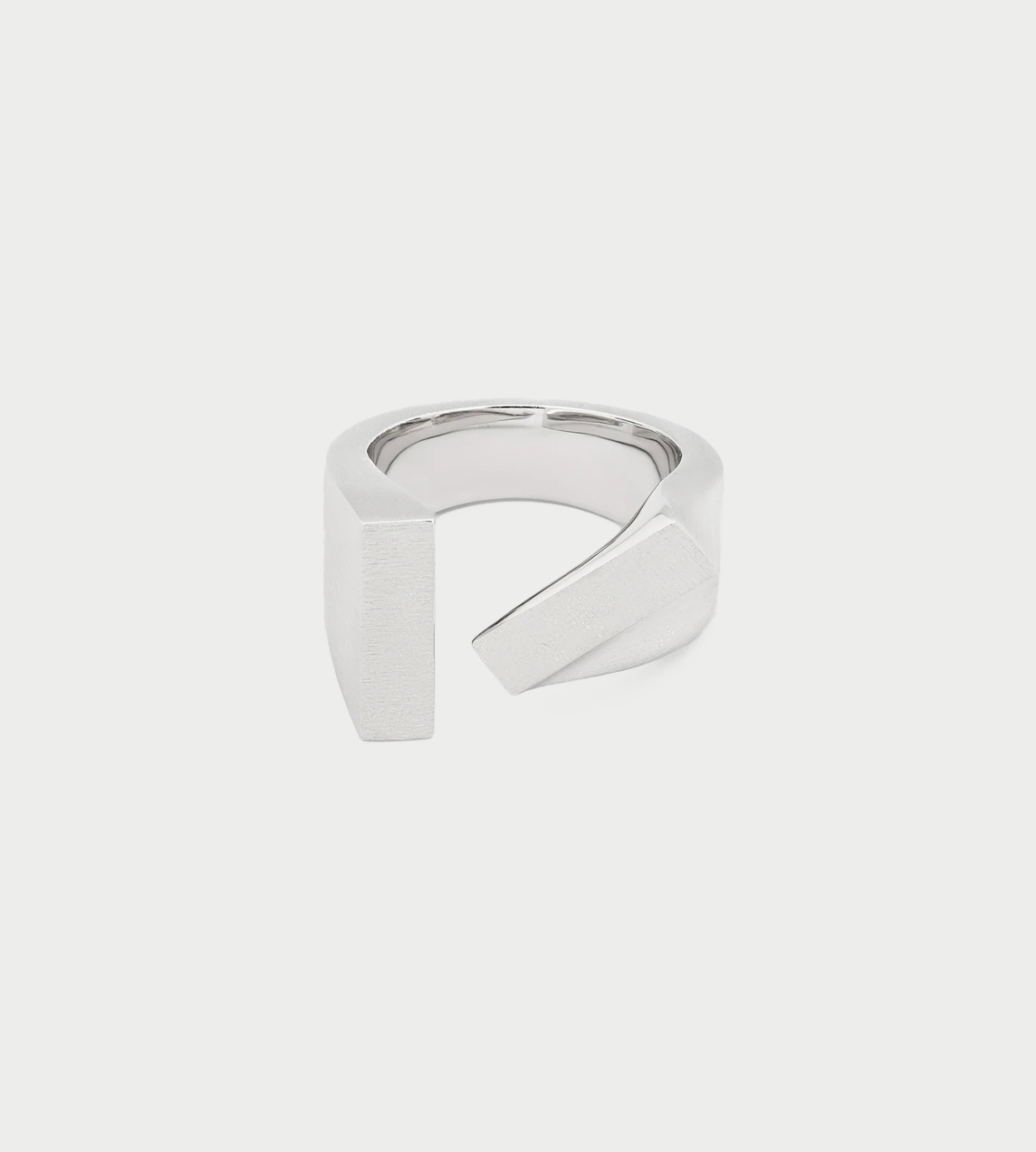 Tom Wood - Tilt Ring Silver – WDLT117