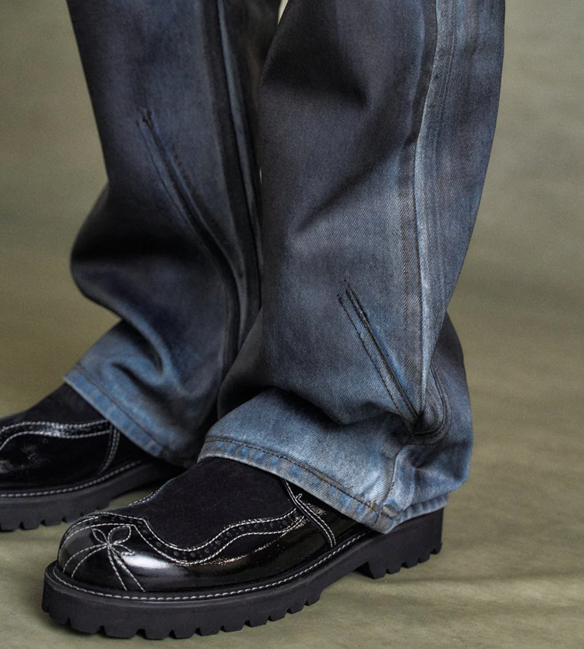 ANDERSSON BELL - Dirty Spray Washed Wide-leg Jeans Blue