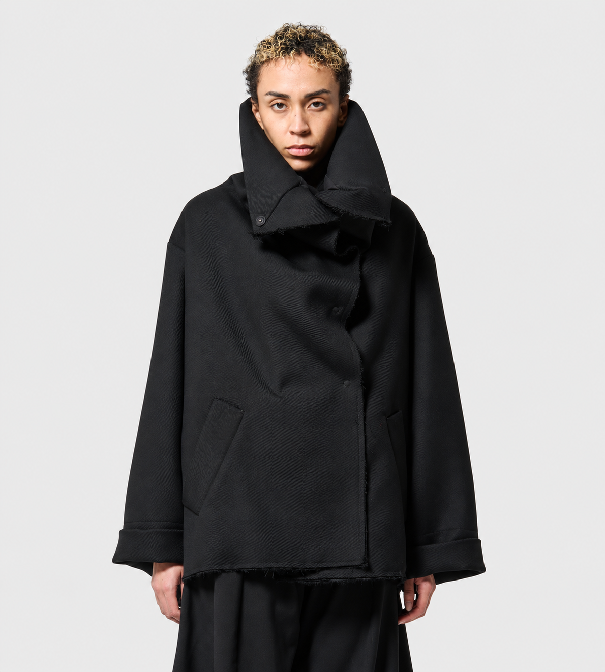 Giovanni Cavagna - Stand-collar Coat Black