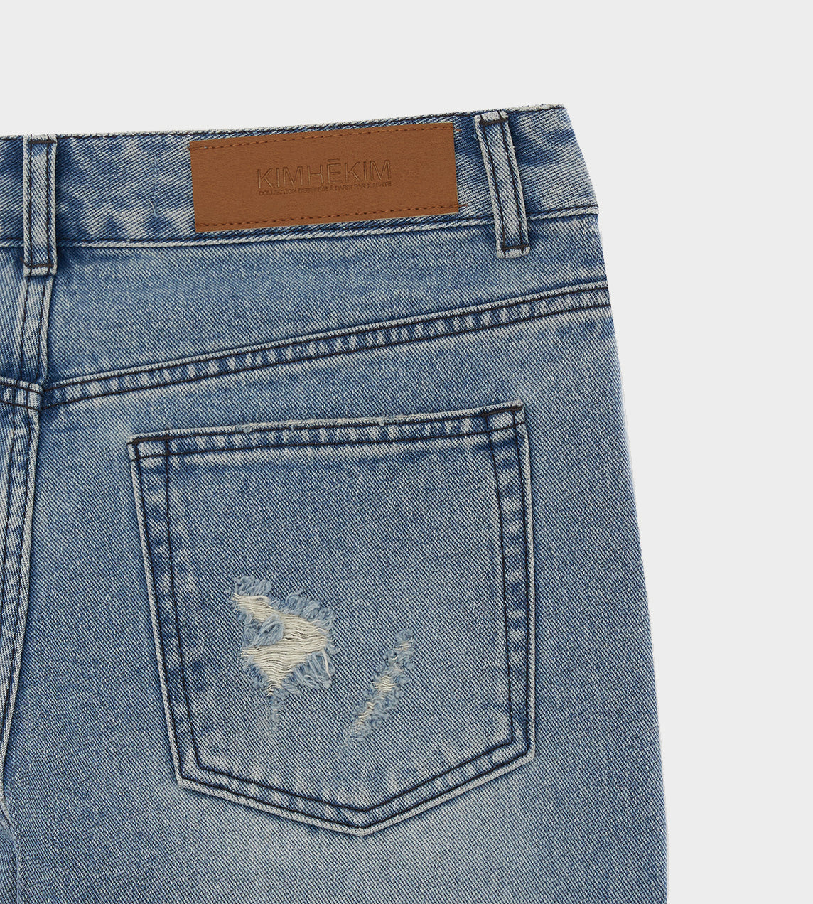 KIMHEKIM - Chain Embellishment Destroyed Jeans