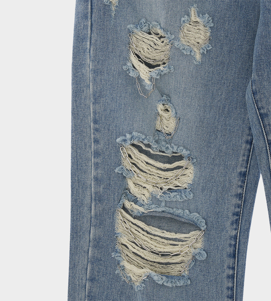 KIMHEKIM - Chain Embellishment Destroyed Jeans