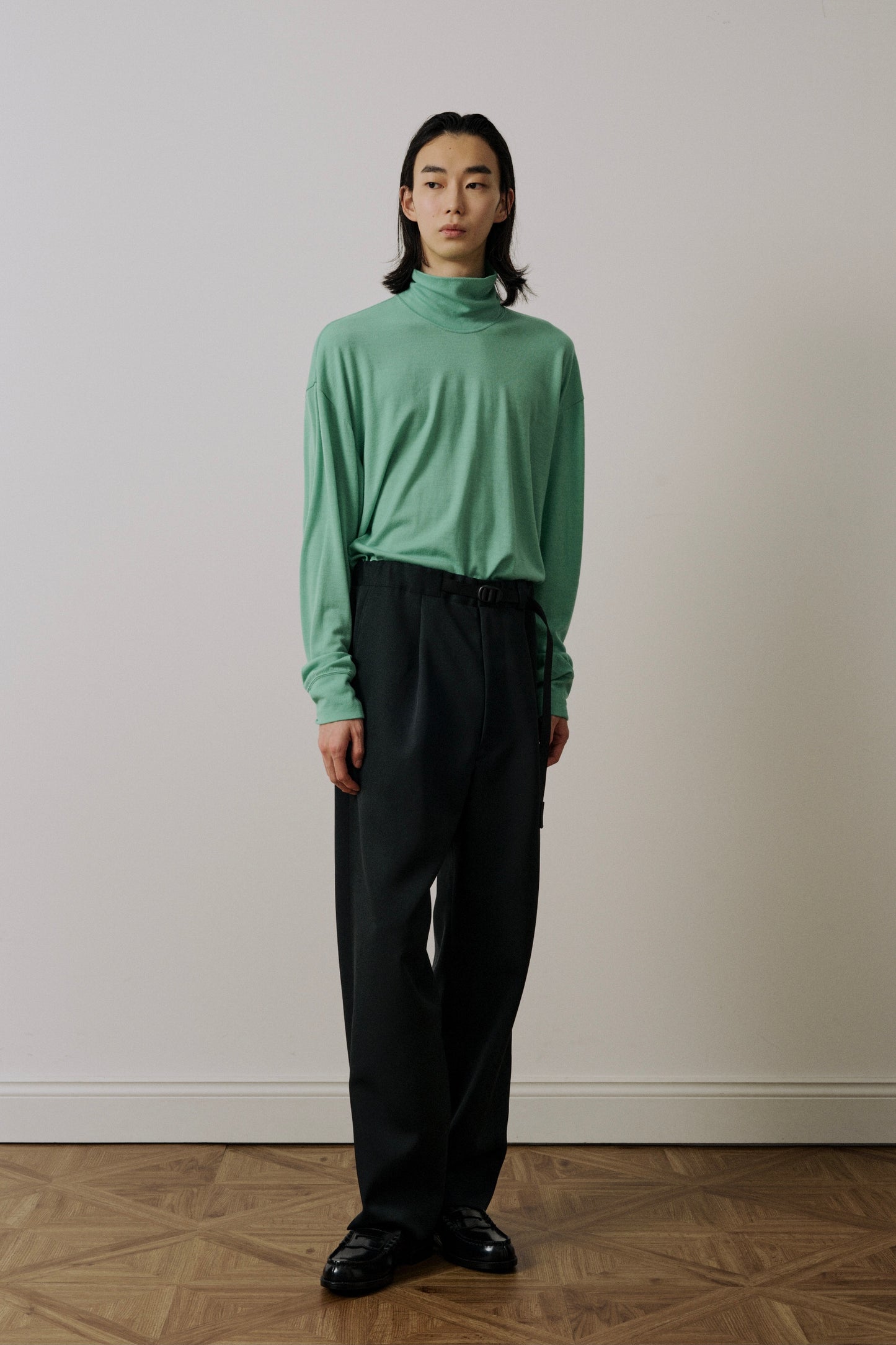 UJOH - Tape-Belt 1 Tuck Pants Blk