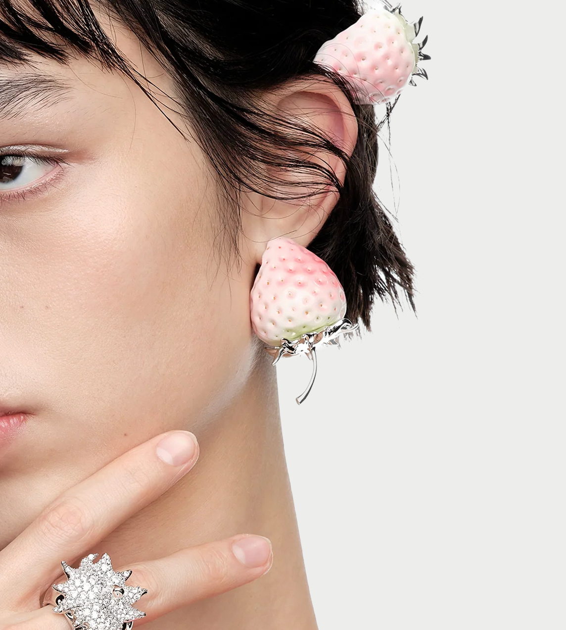 Strawberry Earring Pink