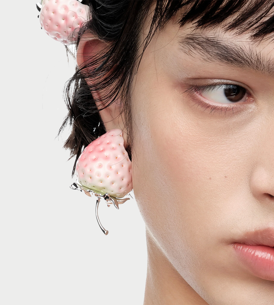 Strawberry Earring Pink