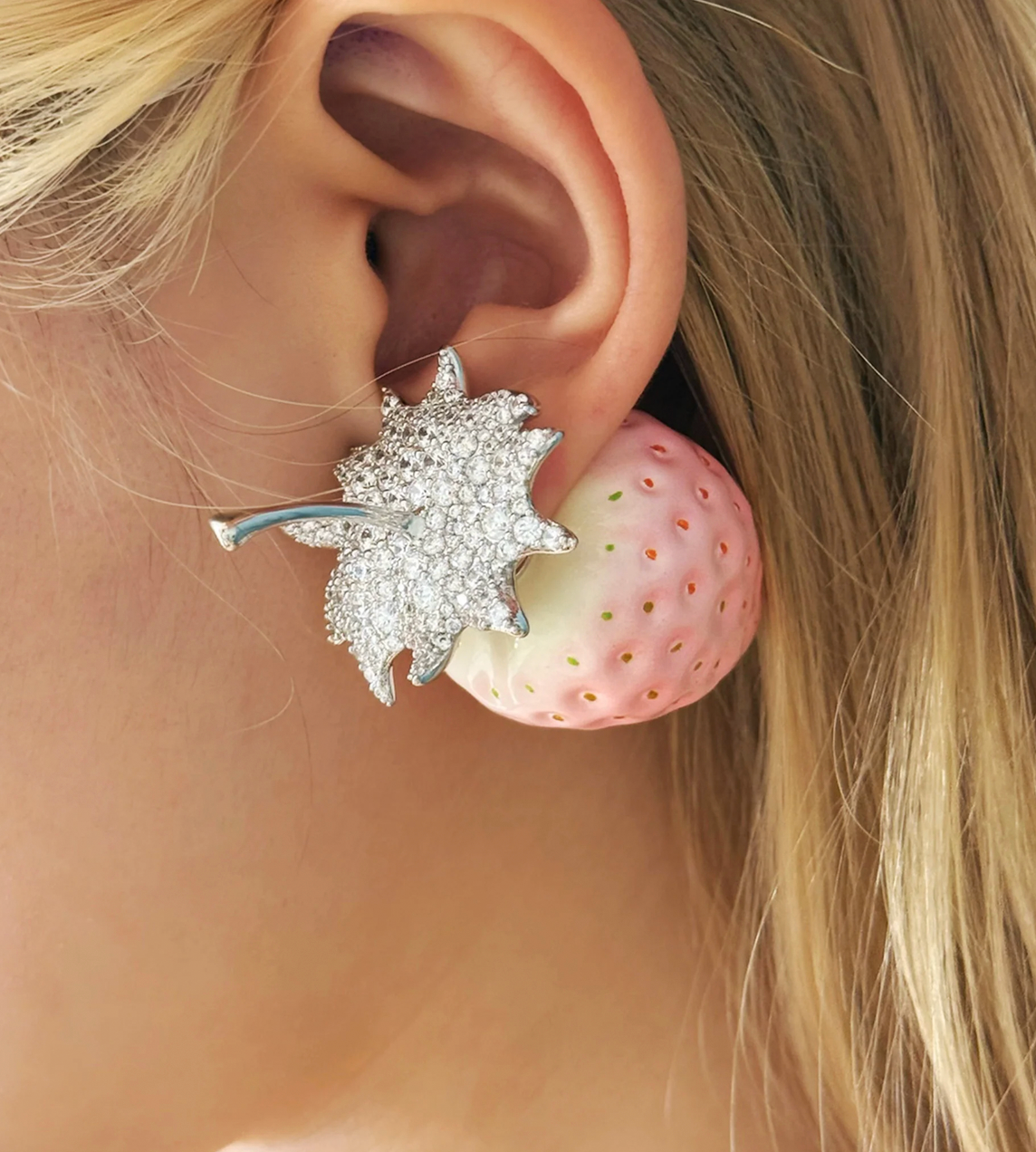 YVMIN - Strawberry Stud Earrings Pink