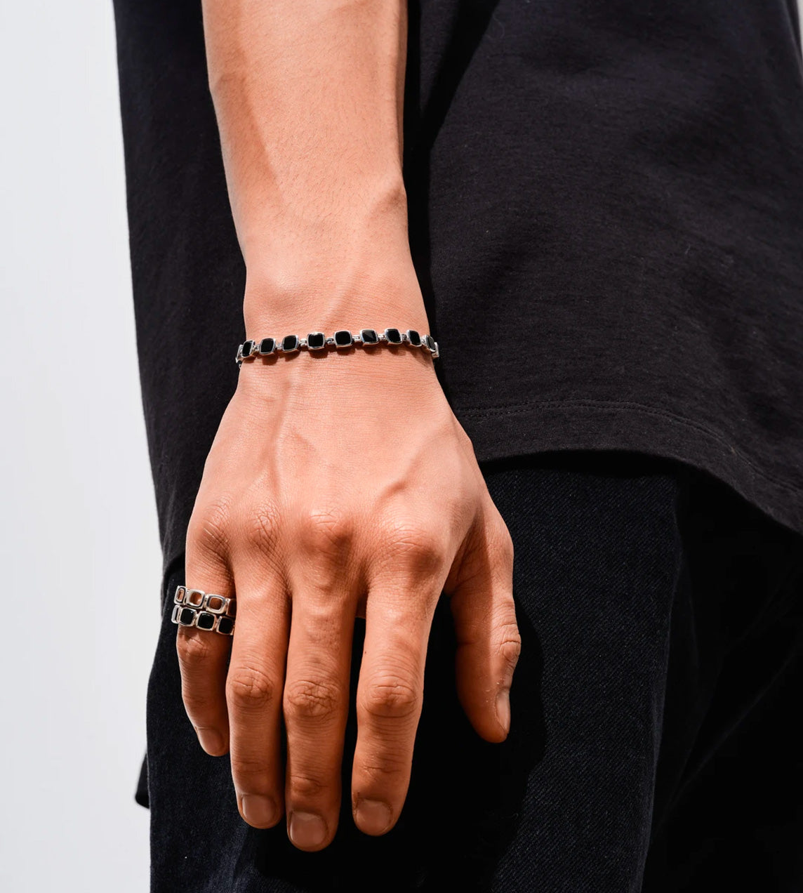 Tom Wood - Cushion Band Black Onyx