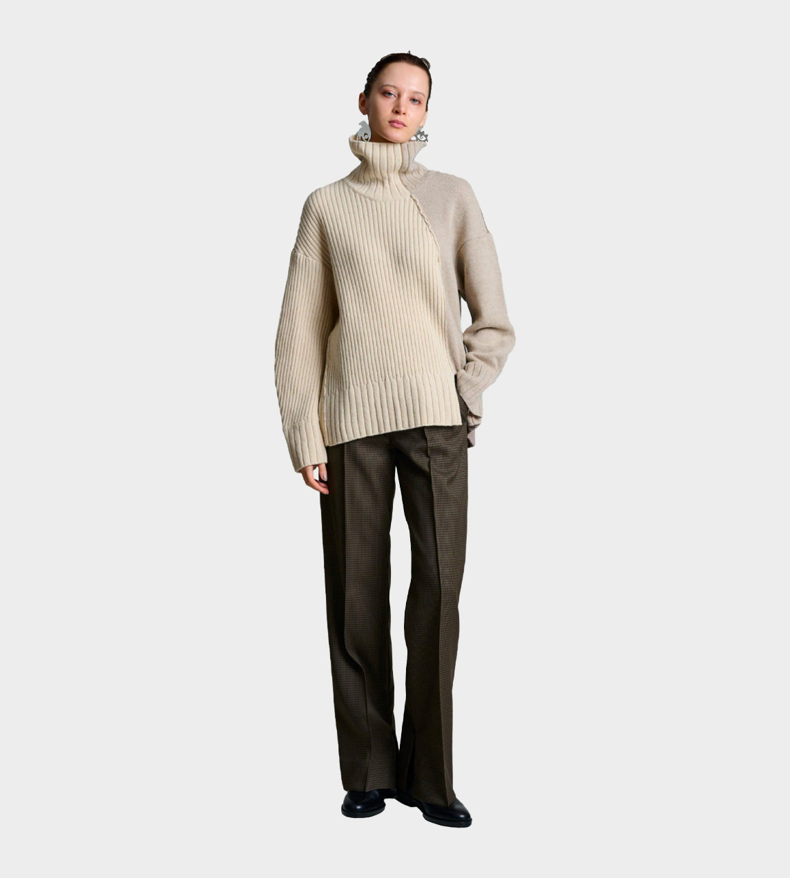 UJOH - Taupe Panel Rib Turtleneck Sweater