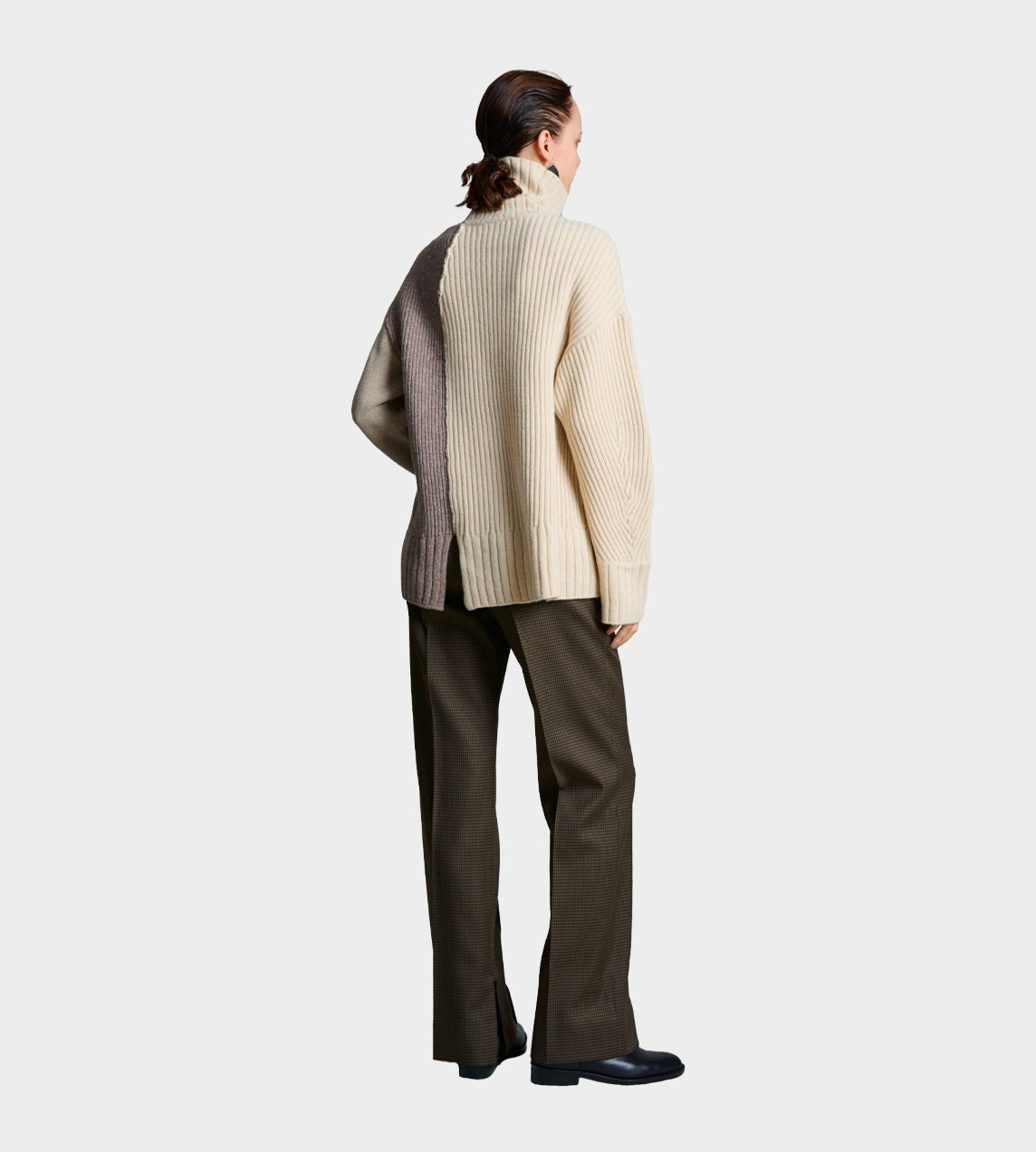 UJOH - Taupe Panel Rib Turtleneck Sweater
