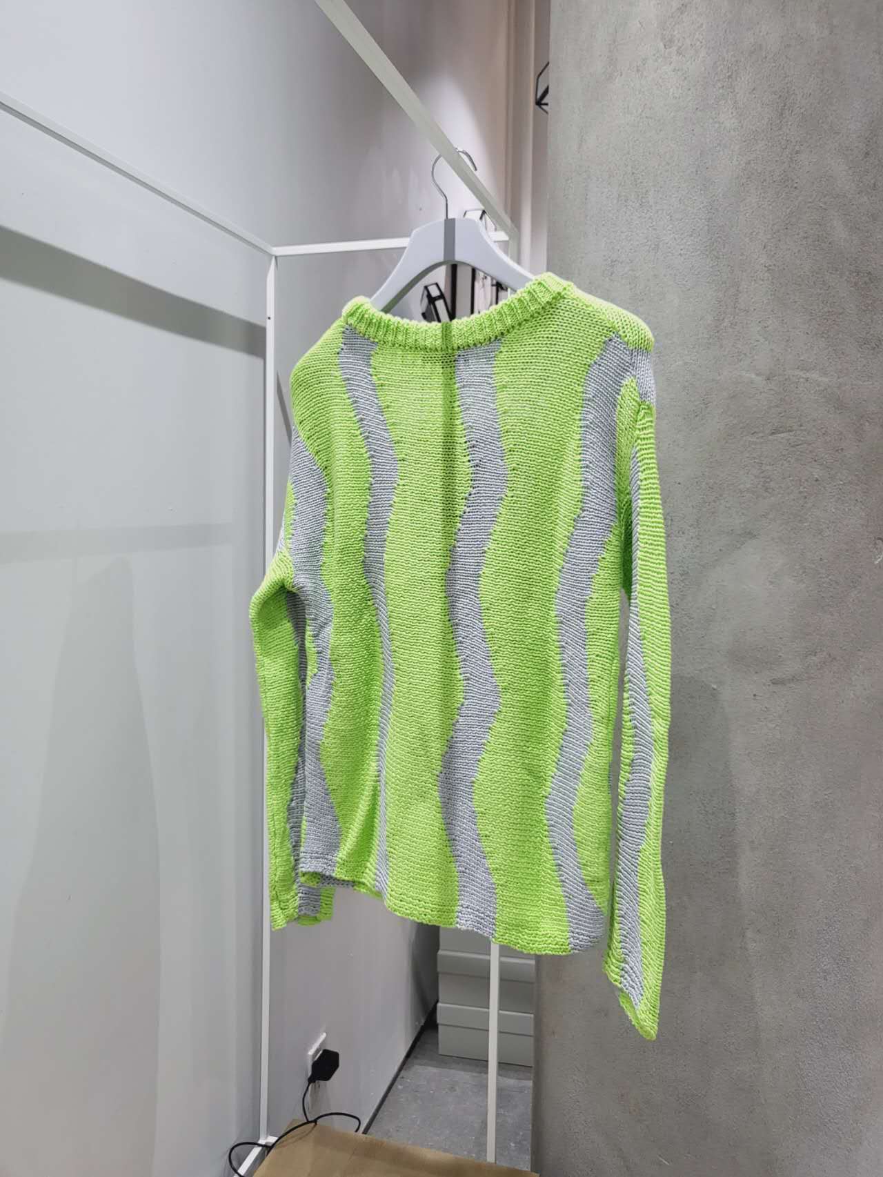 Serapis - Waves Sweater Lime