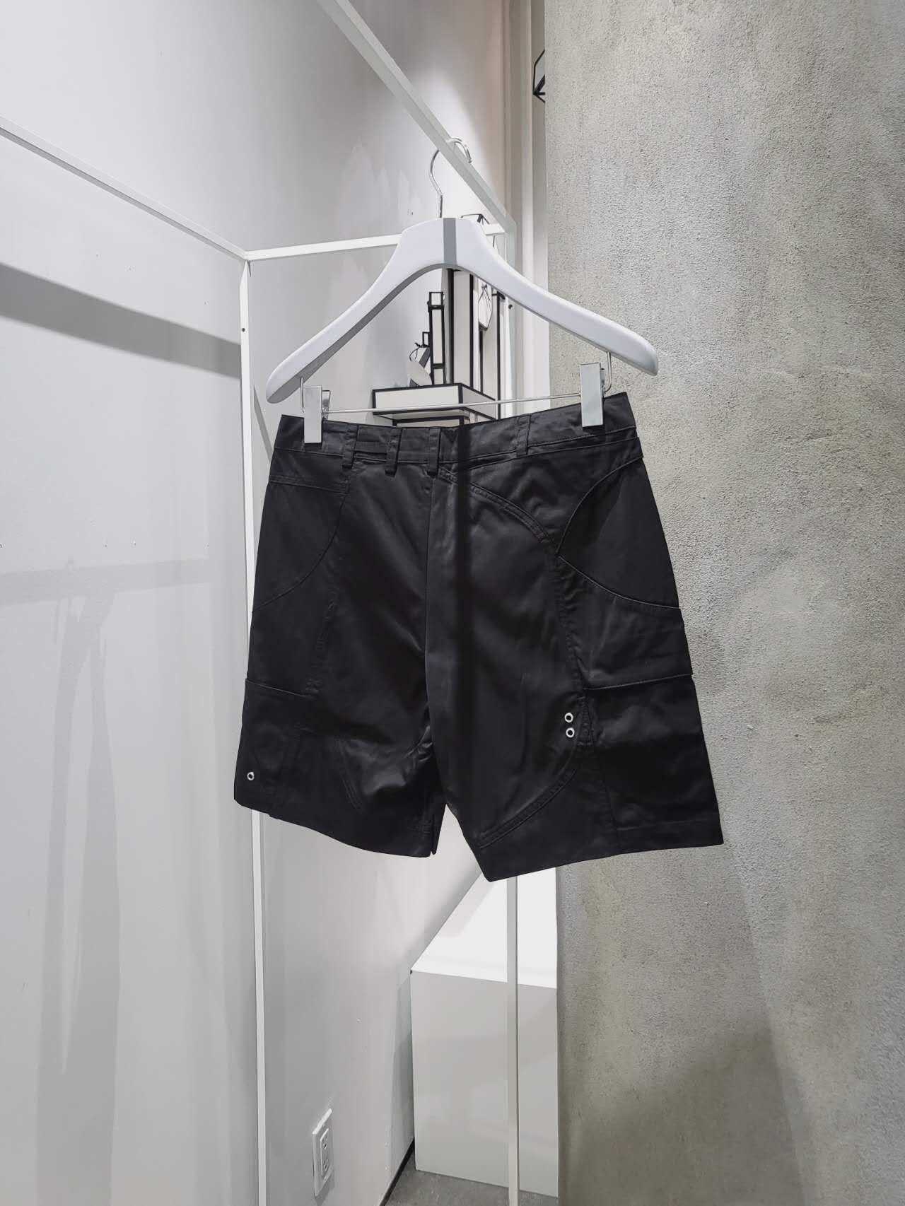 Heliot Emil - Minimal Twill Cargo Shorts Black
