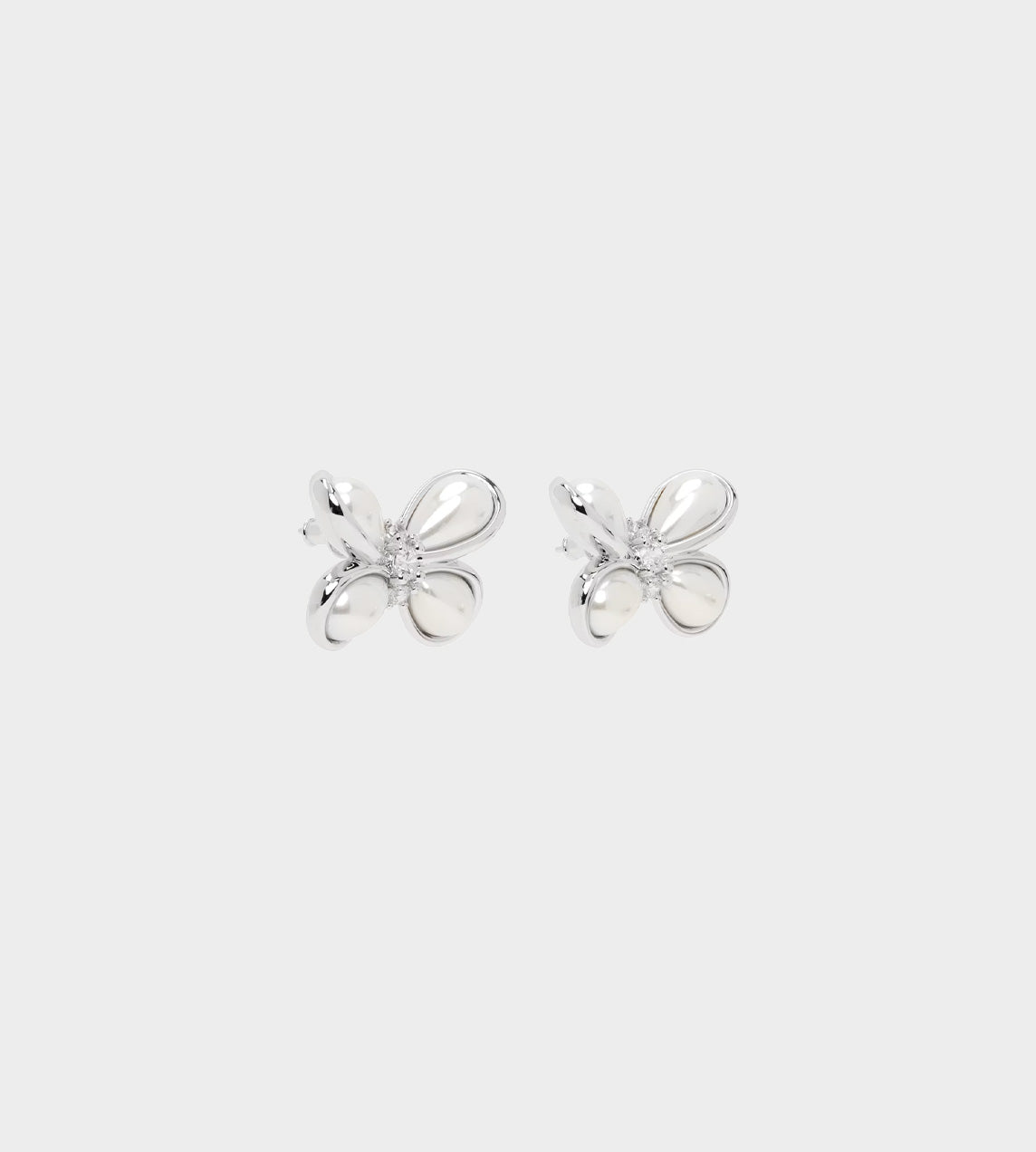ShuShu/Tong - Pearl Butterfly Flower Earrings