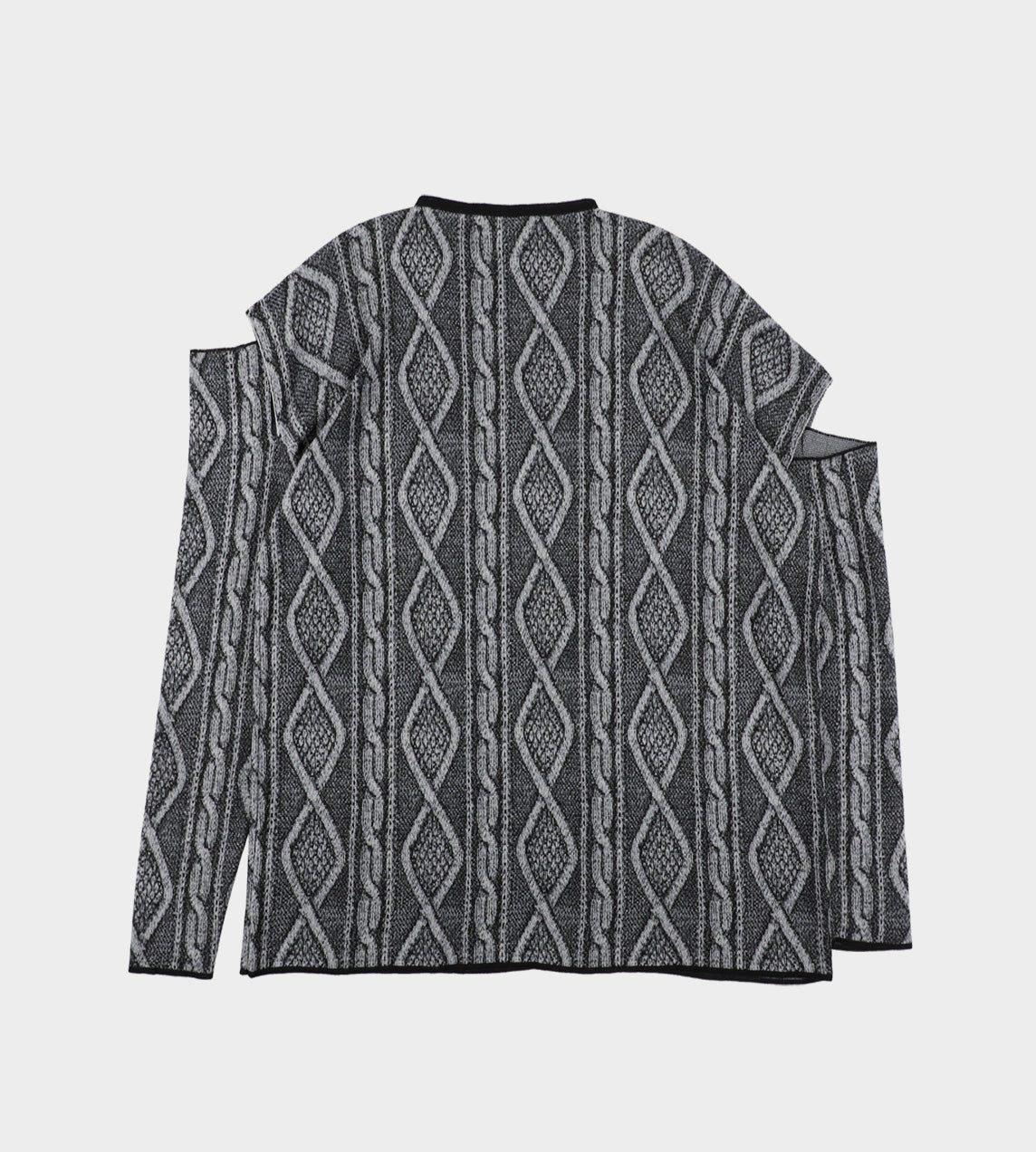 Sulvam - Cable Pattern Knit Sweater Black