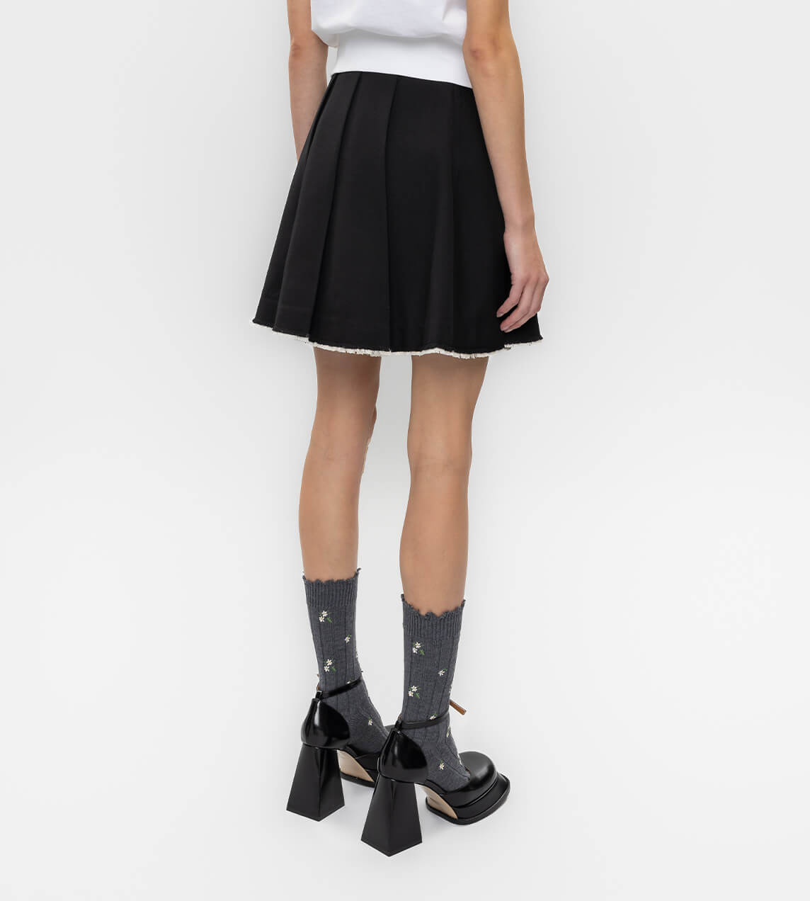 ShuShu/Tong - Pleated Raw Hem Skirt Black