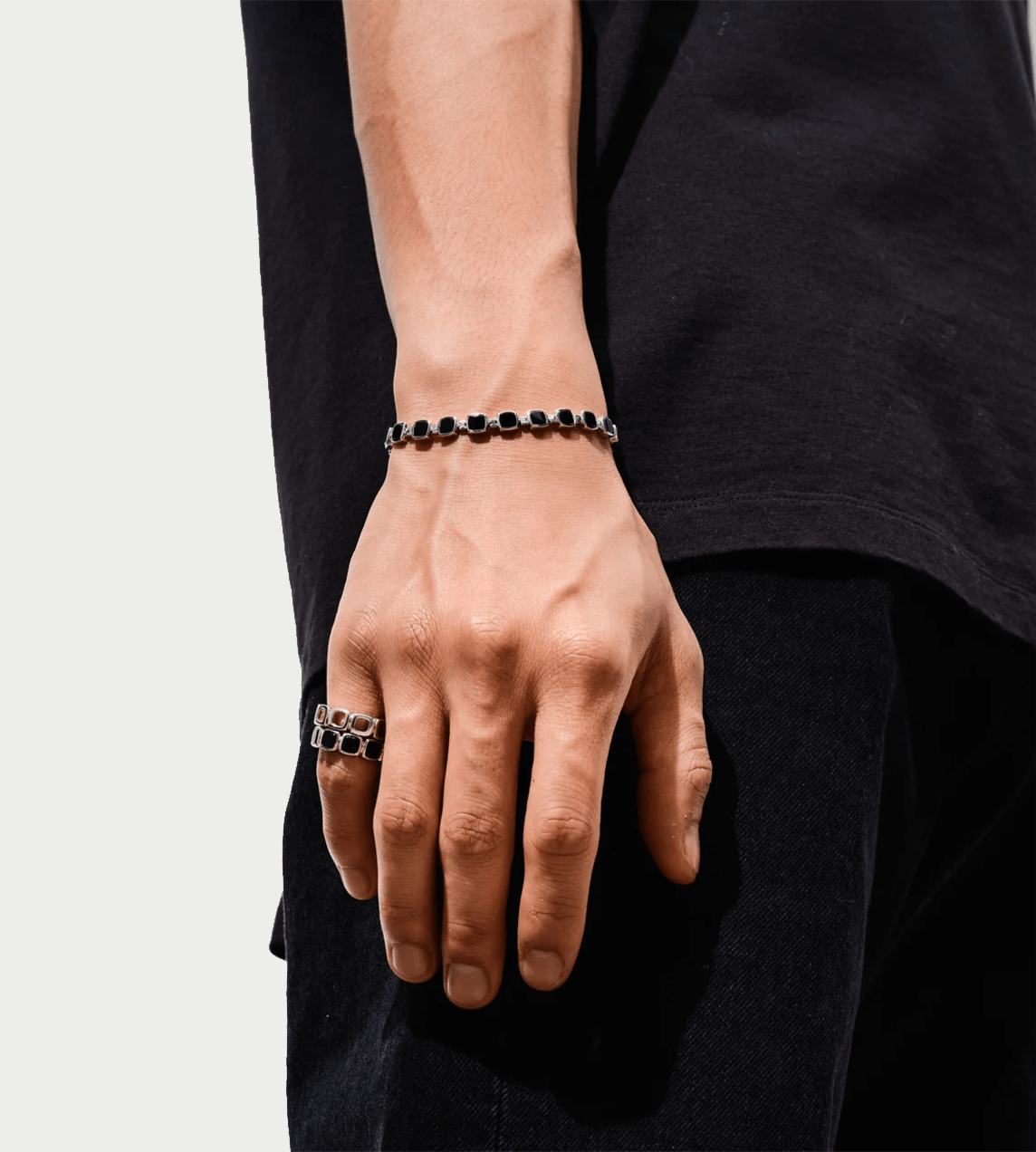 Tom Wood - Cushion Band Open