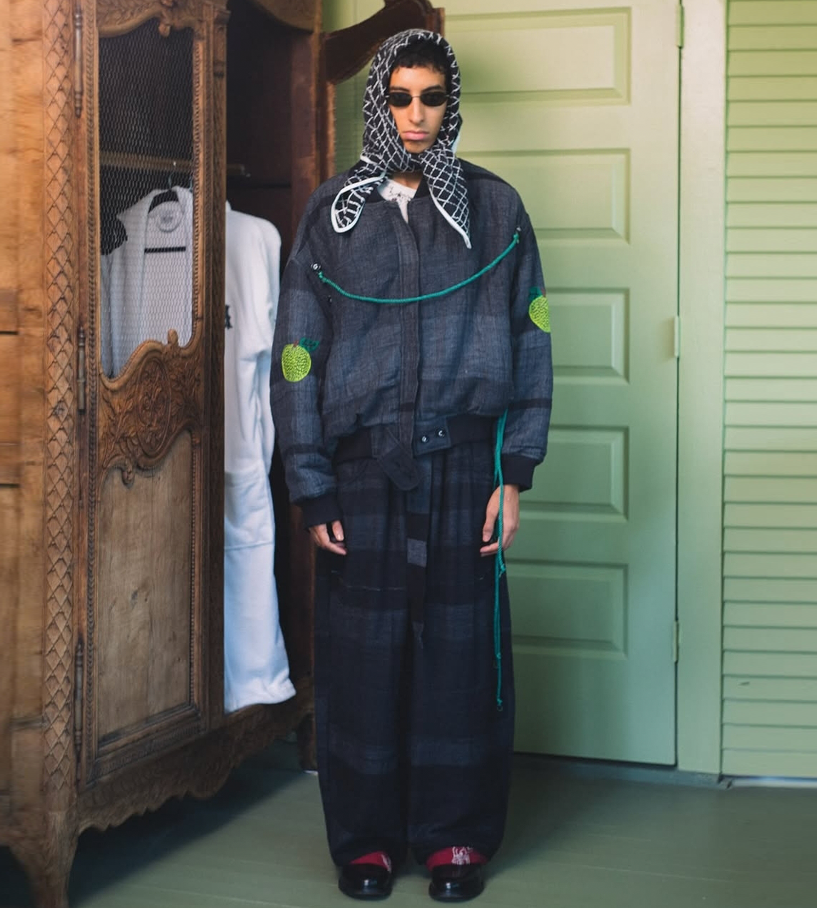 Extra Large Warp Silk Scarf Blk