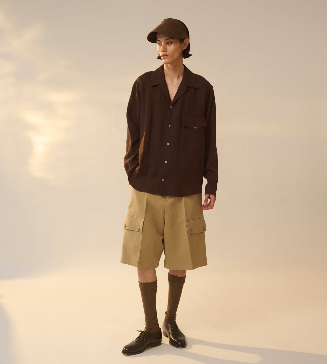 UJOH - Wide Set Open Collar Shirt Chocolate