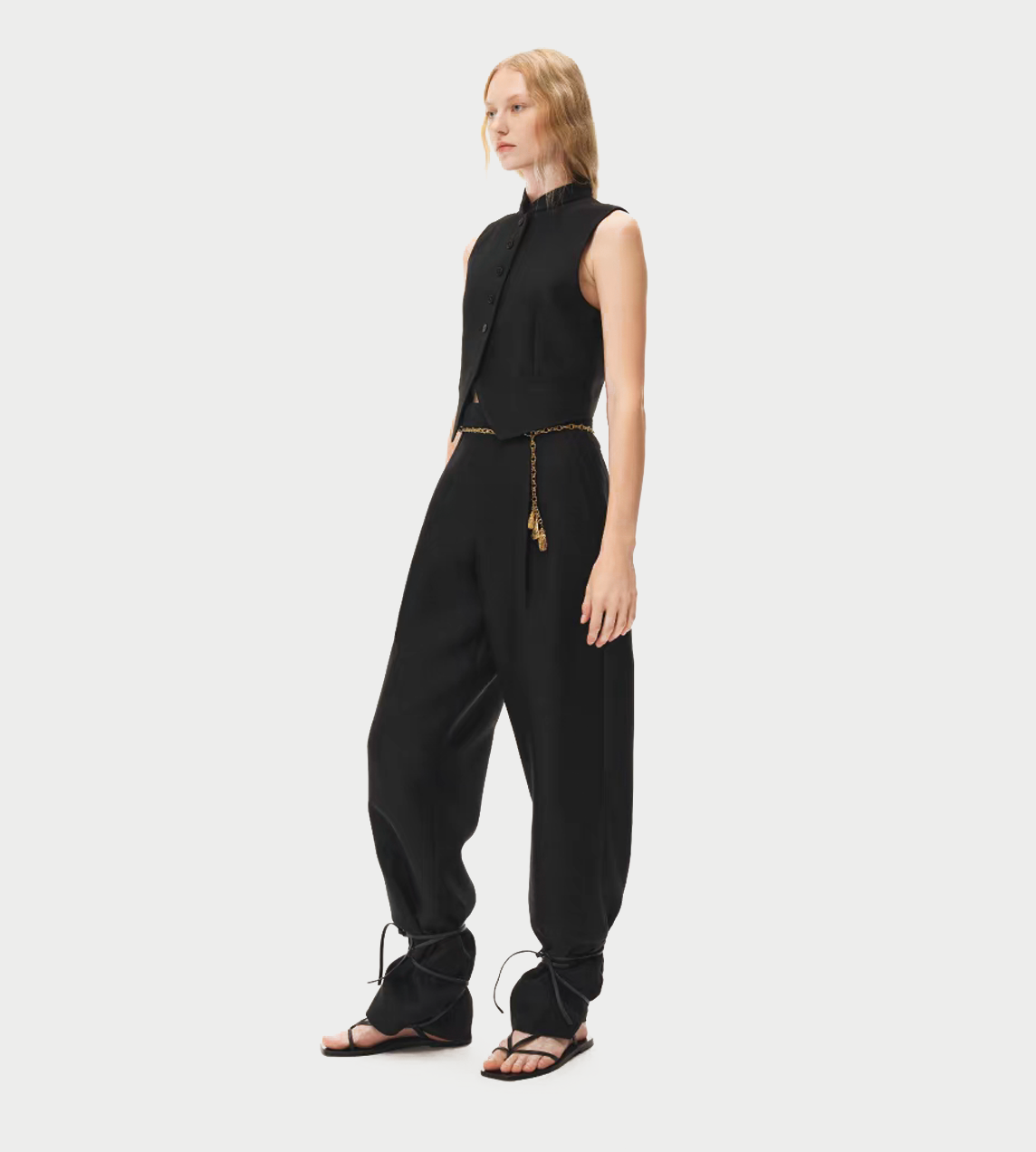 INTO THE EAST - Pined Trousers Black