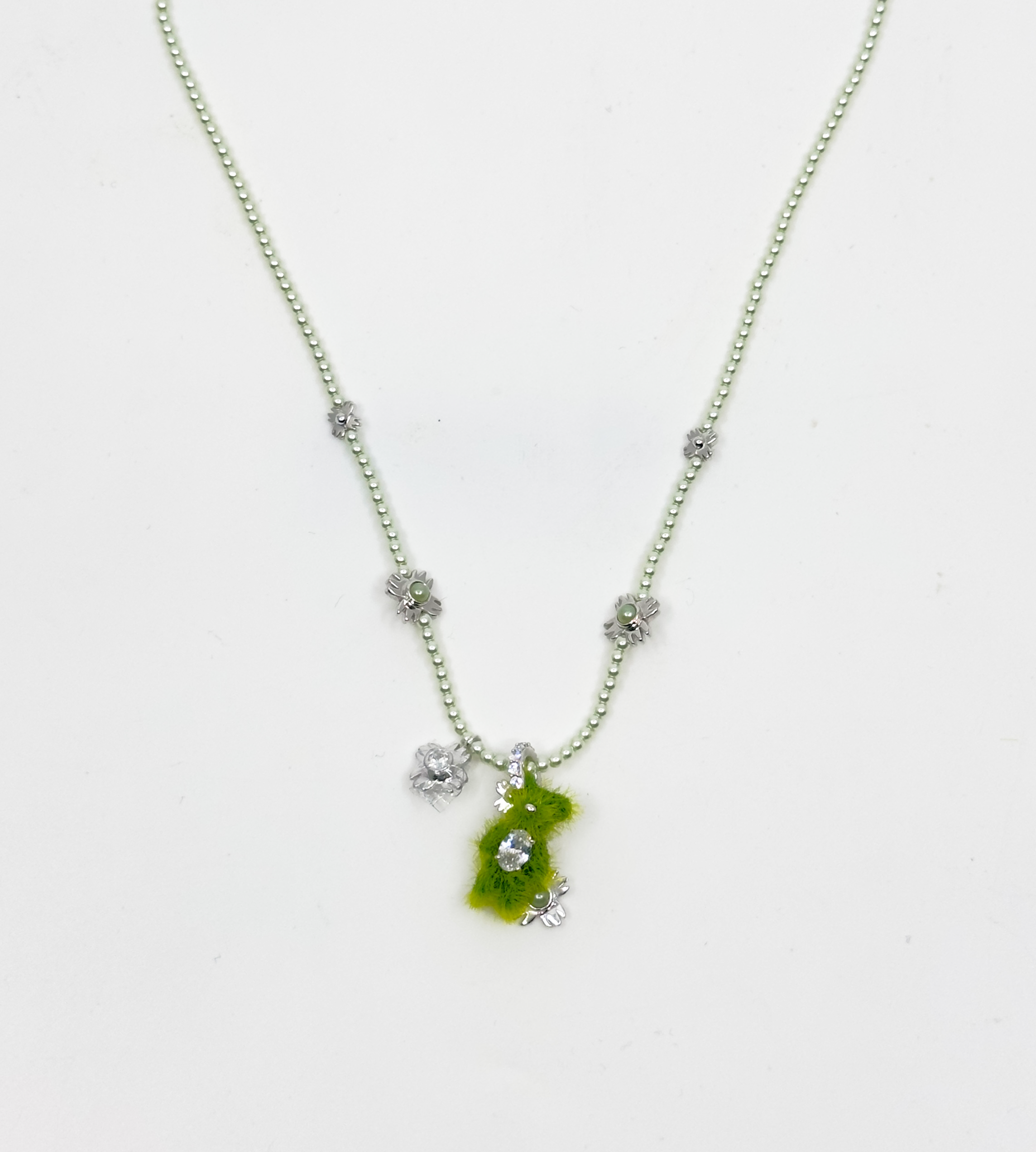 YVMIN - Pearl Garden Flocked Mini Grass Bear Pendant Green