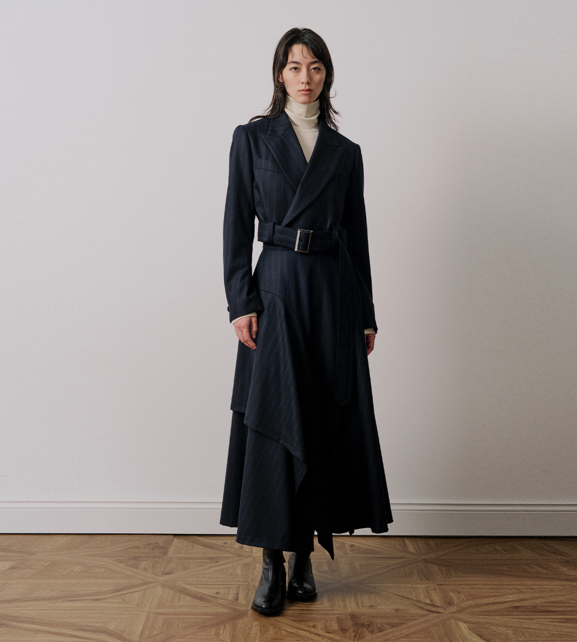UJOH - Random Hem Flare Skirt Navy