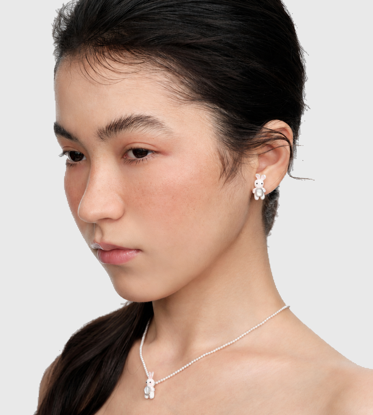 Woven Mini Rabbit Mother Of Pearl Earring Silver