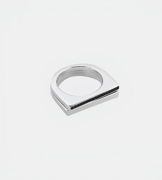 Tom Wood - Step Ring Black Spinel