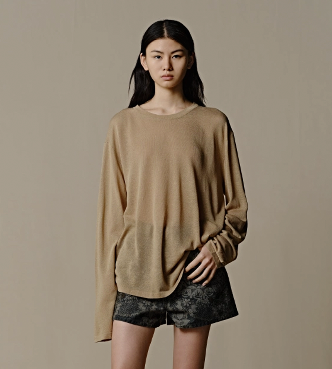 INTO THE EAST - Light-weighted Pullover Grass Green