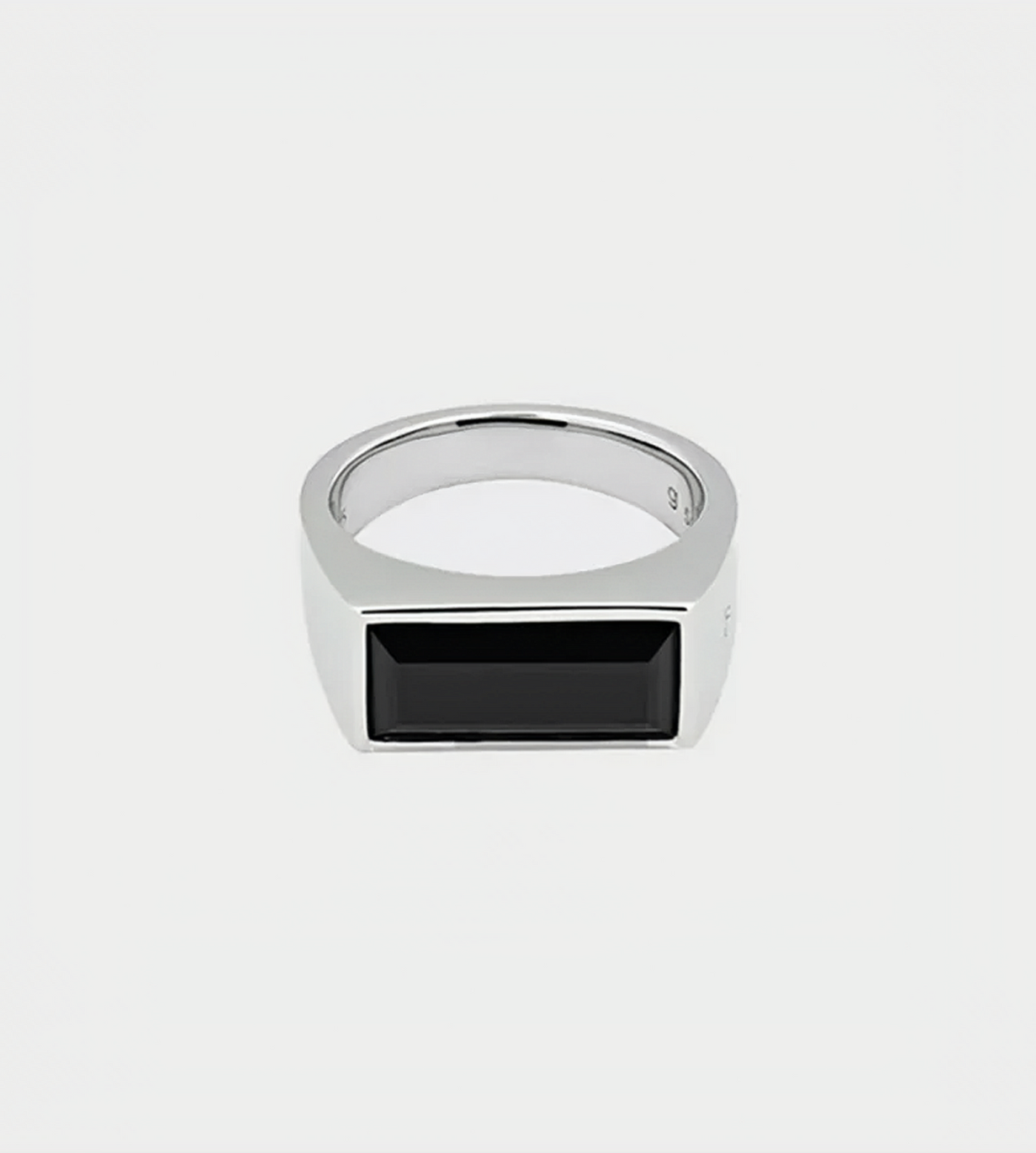  Tom Wood - Peaky Ring - Polished Onyx