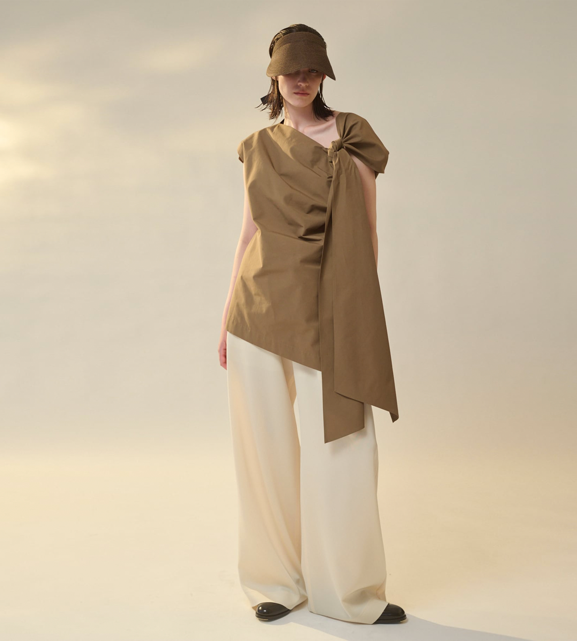 UJOH - Shoulder Tied Blouse Brown