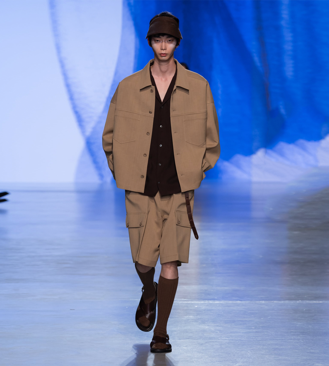 UJOH - 2x4 Cargo Pocket Half Pant Beige