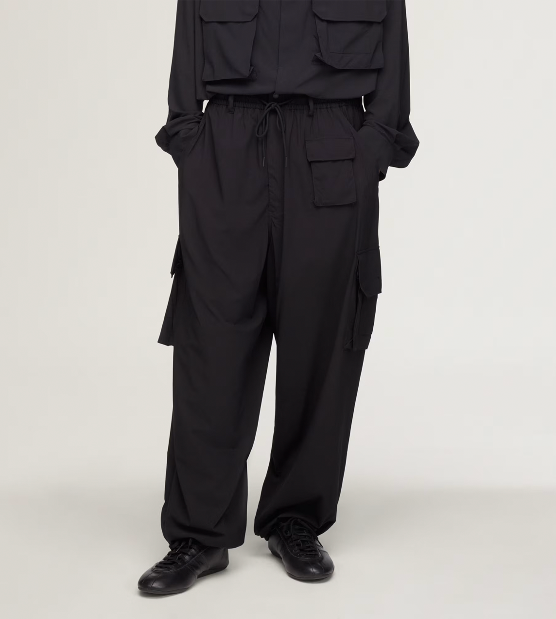 UT Cargo Pants Black
