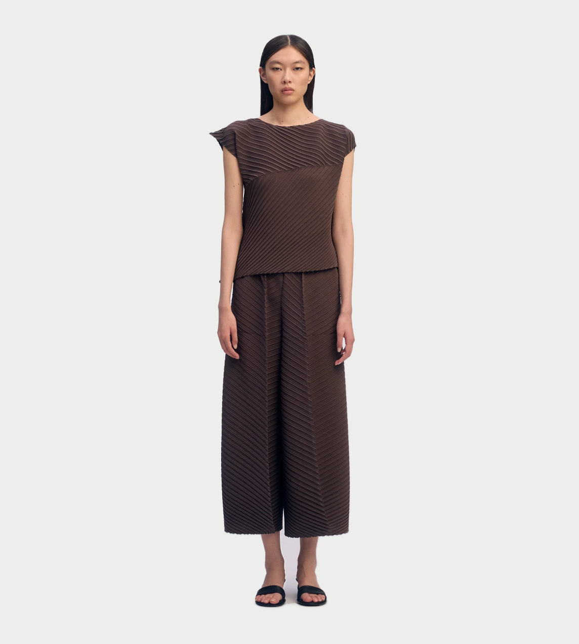 ISSEY MIYAKE - Plaster Pleats Solid Pants Dk Brown