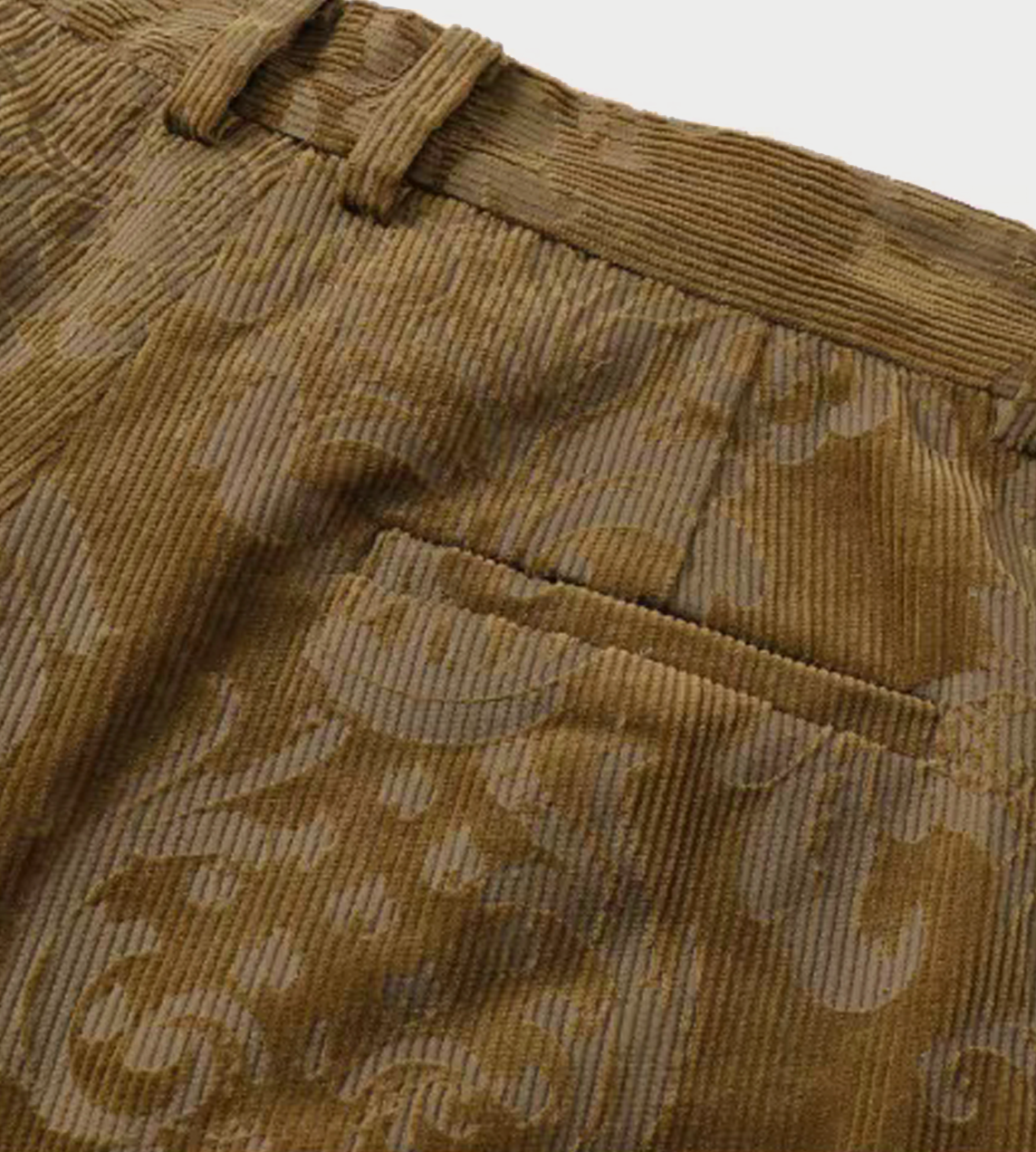 INTO THE EAST - Velvet Floral Stand Shorts Olive Yellow