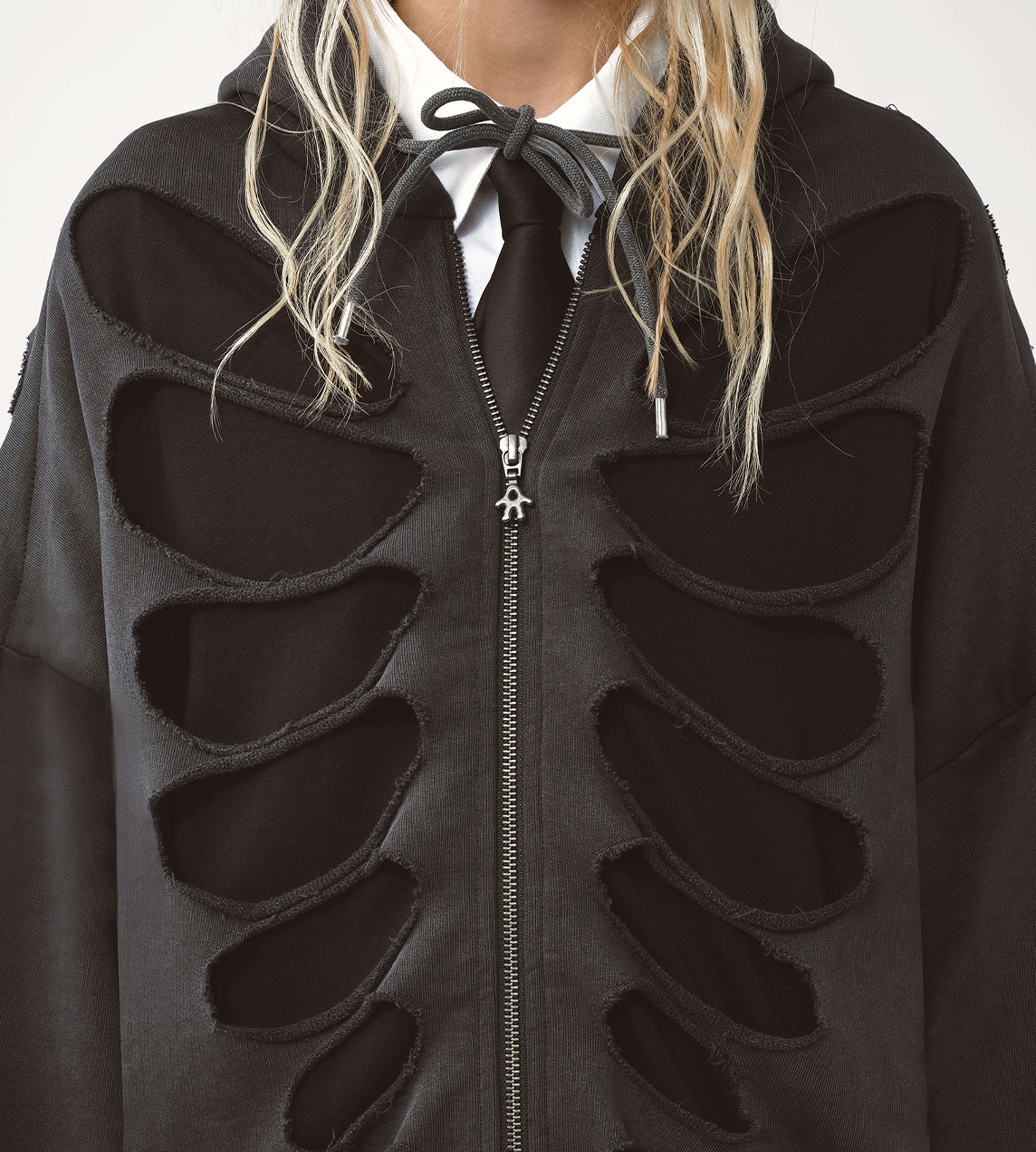 AVAVAV - Tim Shoulderless Hoodie Cut-out Blk 