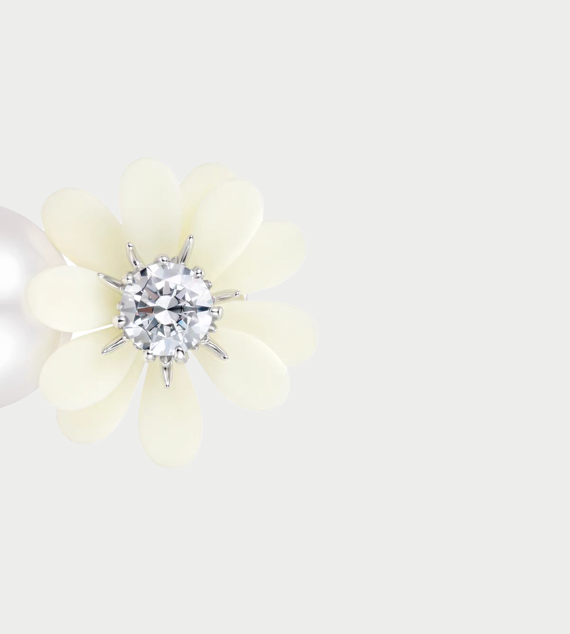 Daisy Pearl Stud Earring White (Pair)
