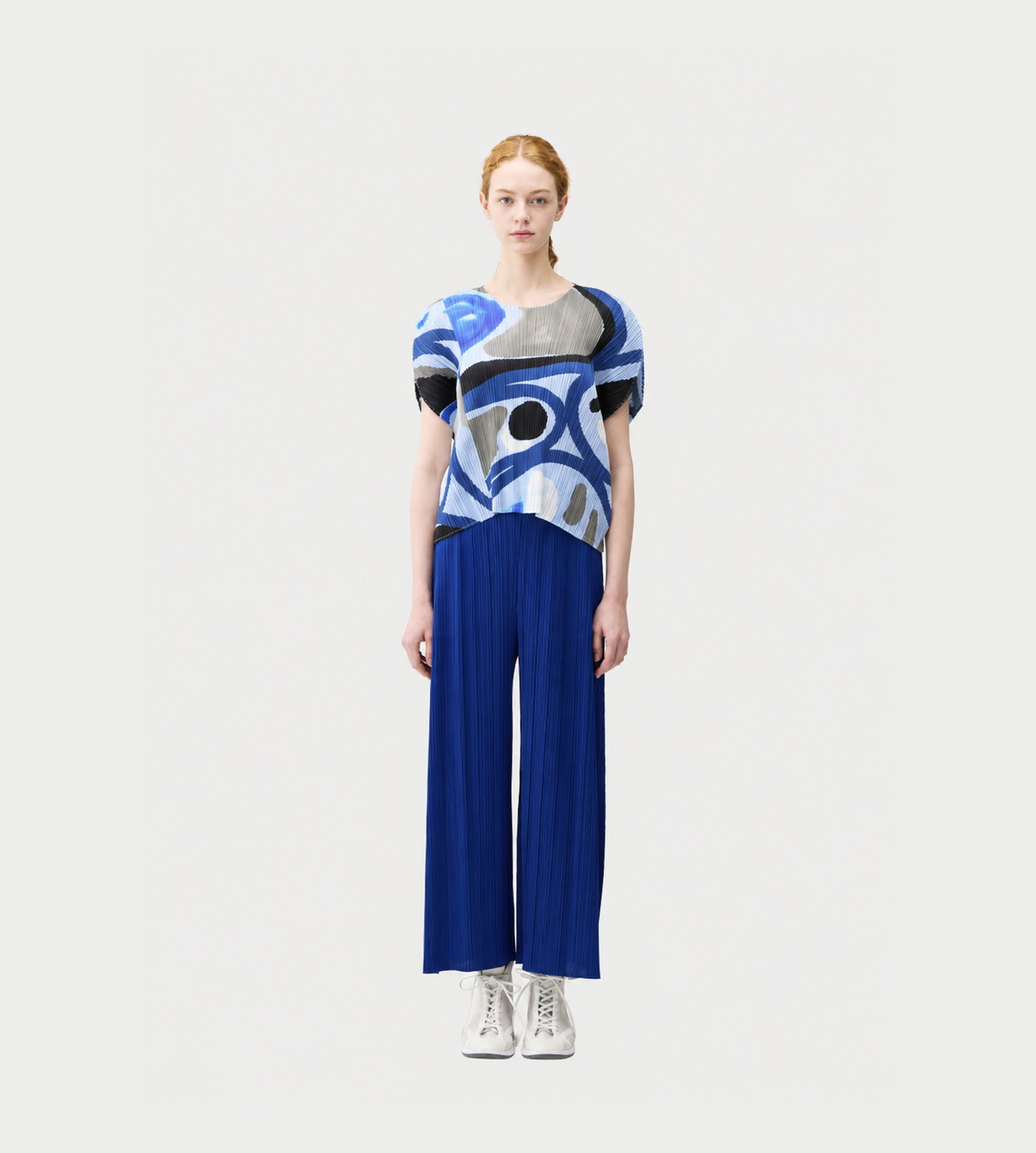 Roll Round-neck Top Blue