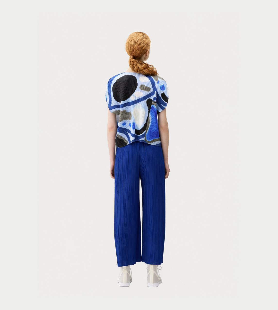 Roll Round-neck Top Blue