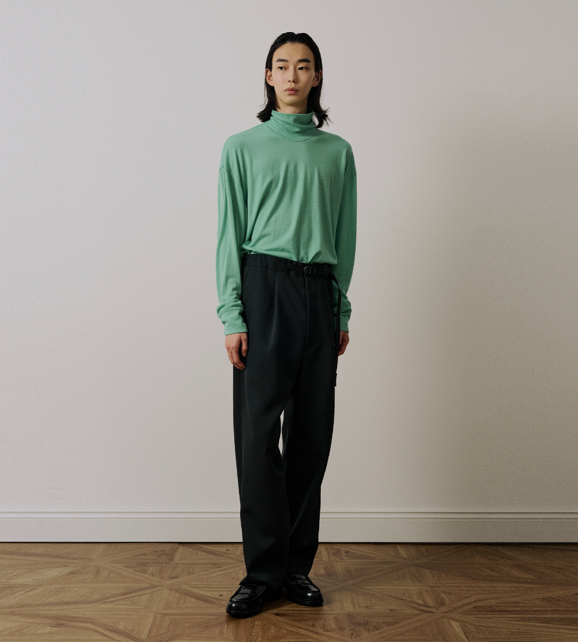 UJOH - Tape-Belt 1 Tuck Pants Blk
