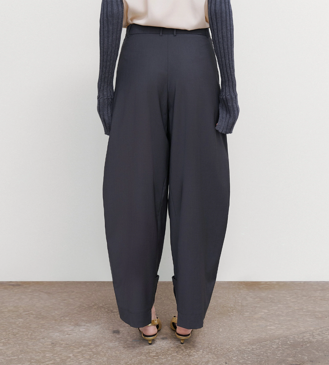 LITKOVSKA - Pleated Barrel-Leg Pants In Grey