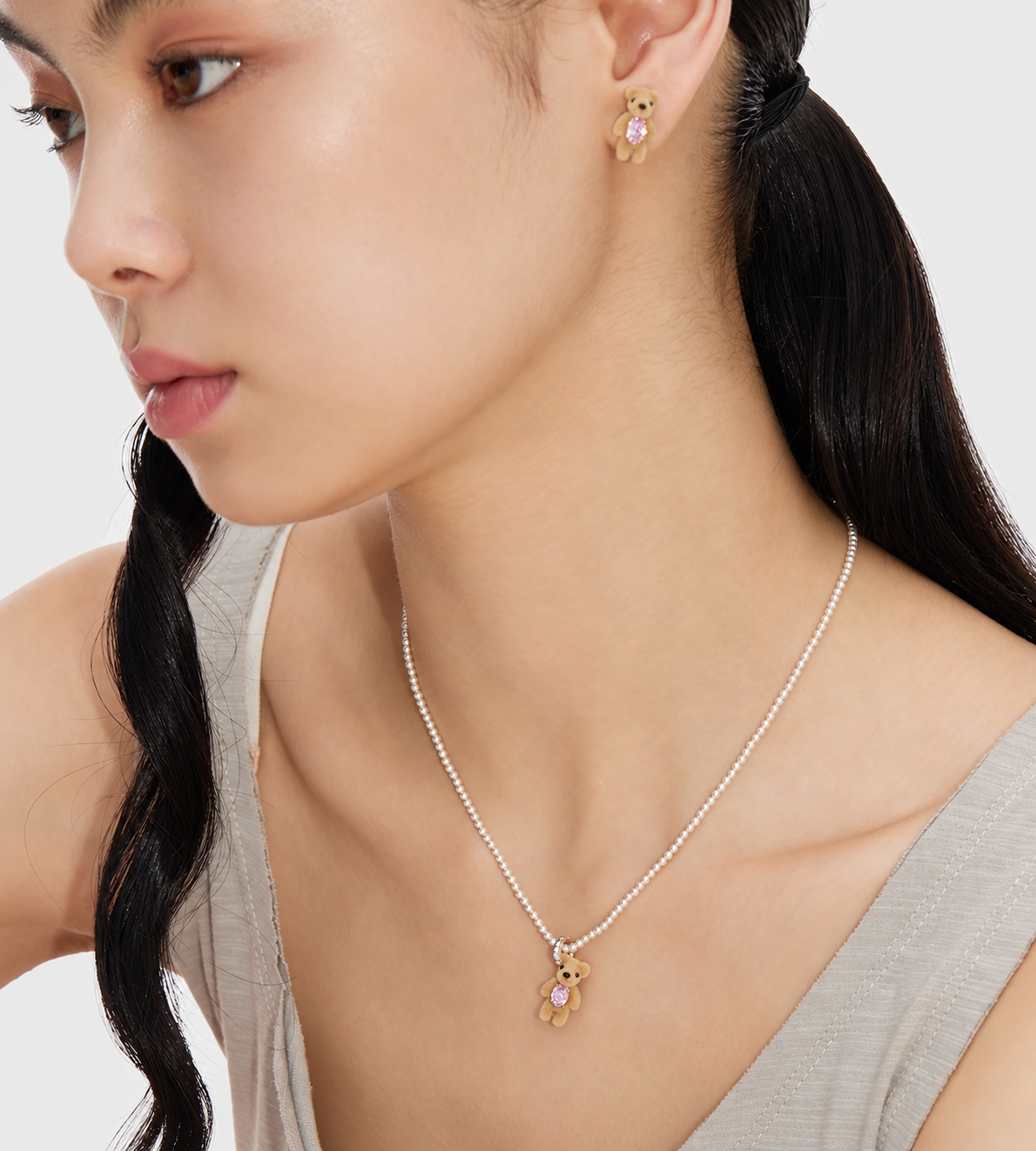 YVMIN - Mini Flocked Bear Pearl Necklace Pink