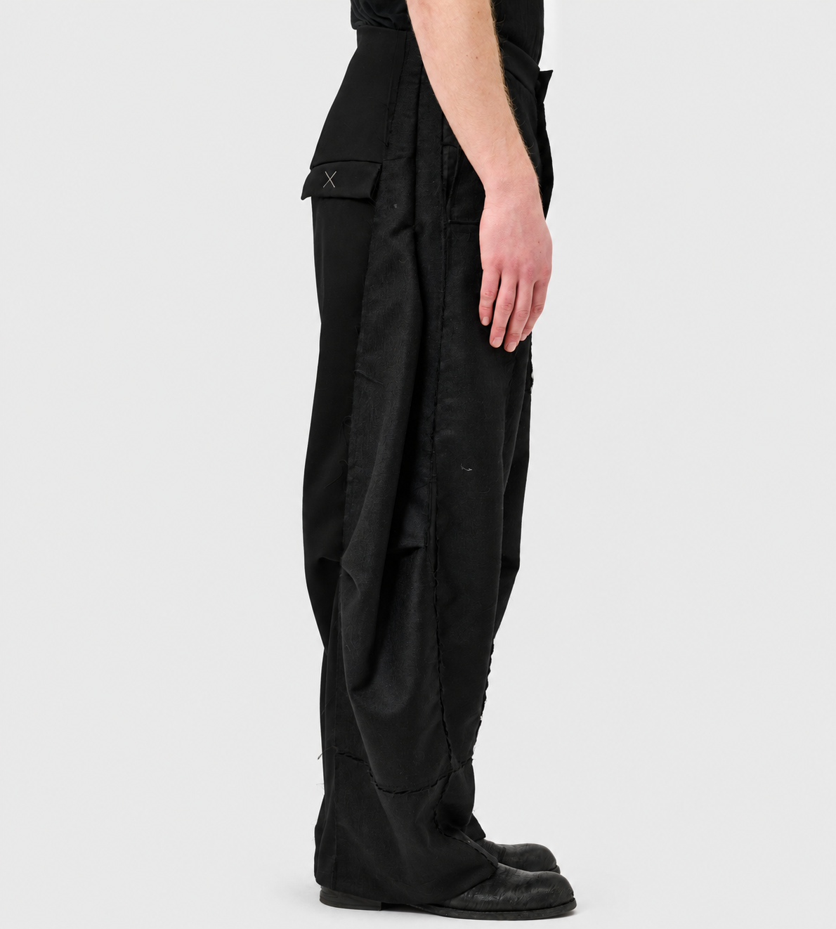 Cross-Stitch Back Pocket Trousers Black
