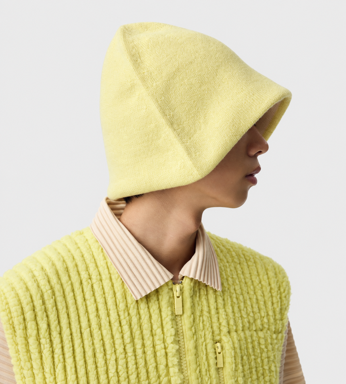 HOMME PLISSE ISSEY MIYAKE - Winter Gear Color Block Beanie Yellow