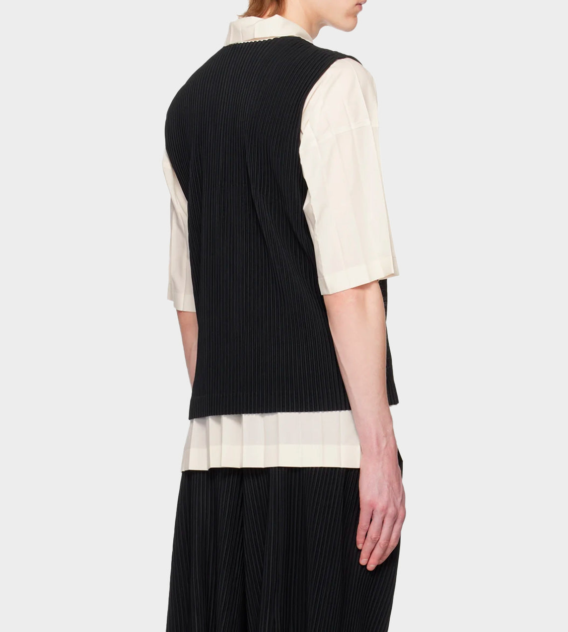 Homme Plisse Issey Miyake - Pleated Button Front Vest Black
