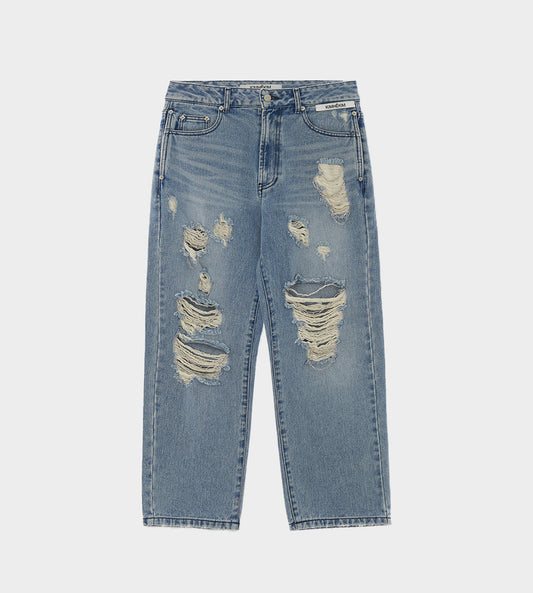 KIMHEKIM - Chain Embellishment Destroyed Jeans